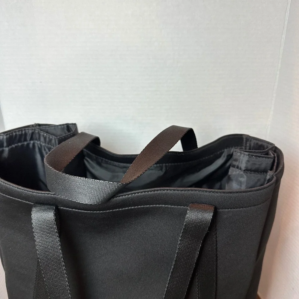 Victorias Secret Tote Cooler Bag Black Gold Metallic‎ Script Logo Travel